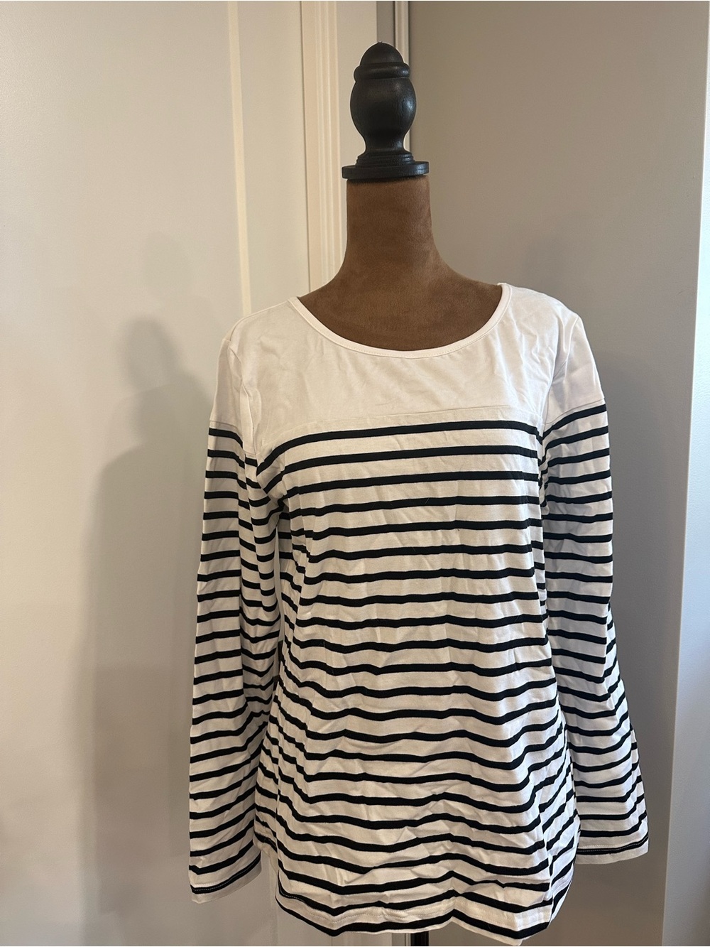 Allegra K White and Black Striped Long-Sleeve Scoop Neck Top